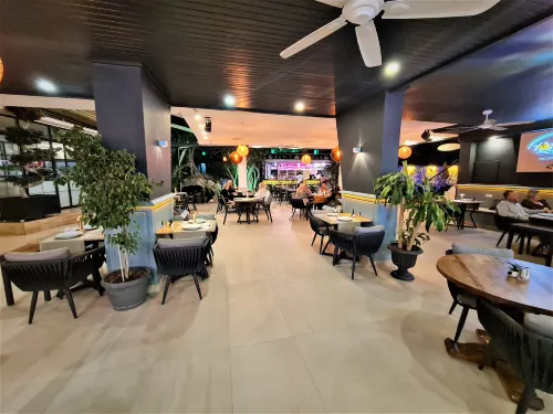 Tonoz Beach Hotel Dining Photos