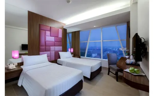 Quest Hotel Darmo Surabaya Kamar Photos