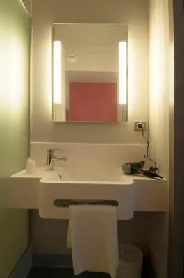 B&B Hotel La Rochelle Beaulieu Puilboreau Chambres Photos