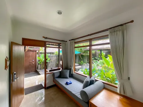 Legian Beach Hotel Kamar Photos