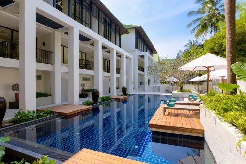 Outrigger Surin Beach Resort Избранное Photos