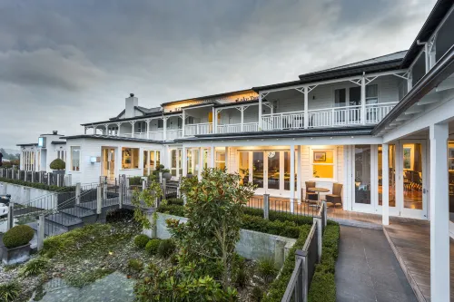 Hilton Lake Taupo Exterior Photos