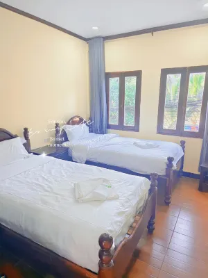 We House Guest House Kamar Photos