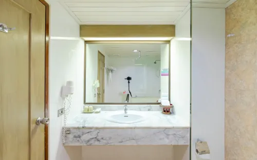 Pinnacle Lumpinee Park Hotel Huoneet Photos