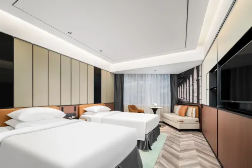 Emperor Hotel Photos