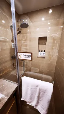 膠澳家民宿（青島五四廣場寧夏路地鐵站店） 房間 Photos