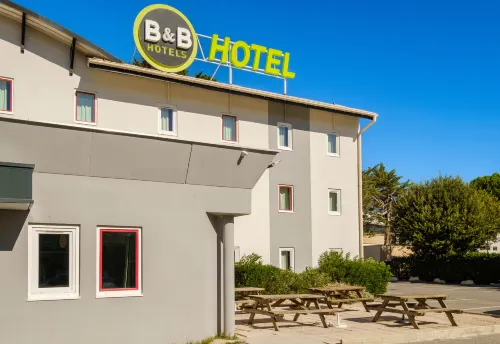 B&B HOTEL Villeneuve-Loubet Plage Extérieur Photos