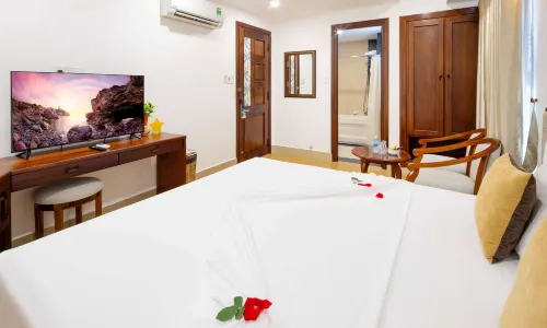 The Summer Hotel Phòng Photos