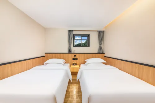 Qianji Hotel Rooms Photos