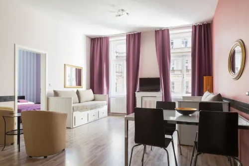 Royal Court Apartments Номера Photos