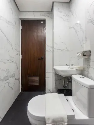 Airo Suites Makati Rooms Photos