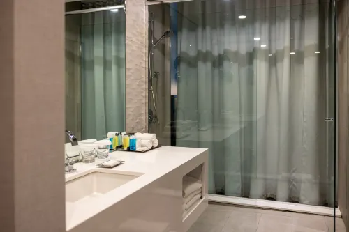 Hotel Bonaventure Montreal Rooms Photos