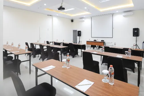 All Nite & Day Hotel Yogyakarta - Gejayan Fasilitas Bisnis Photos
