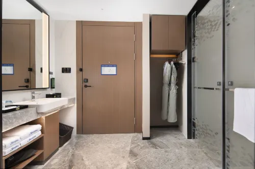 Hampton by Hilton Hubin South Road Featured Photos