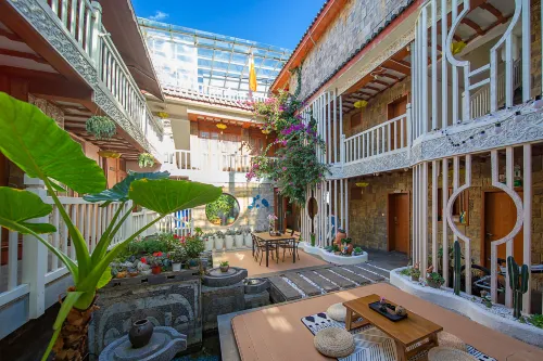 Qinshi Mingyue Xiangting Inn Featured Photos