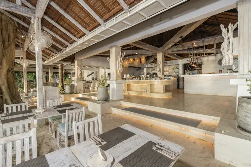 Paradise KohYao Restauration Photos