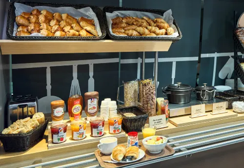 B&B HOTEL Paris Porte de la Villette Restauration Photos