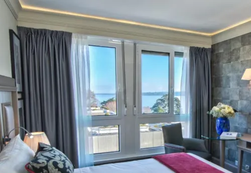 Drake Longchamp Rooms Photos