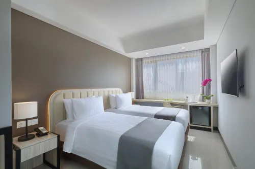 Royal Regantris Kuta  Kamar Photos