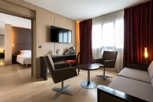 Hôtel Oceania Nantes Aéroport Chambres Photos