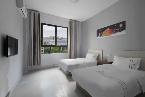 The Gorman Hotel Photos