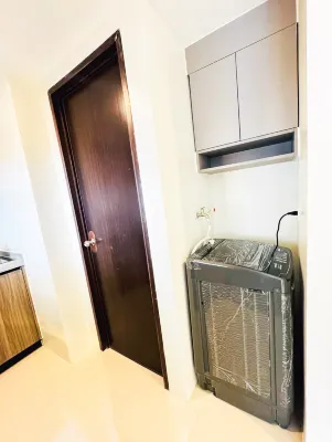 Luxury hotel near City of Dreams Solaire NAIA MOA- City of bridge Rum Photos