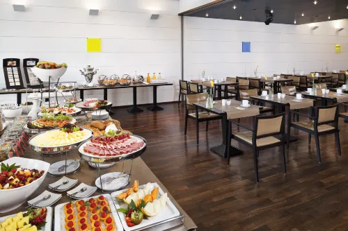 Innside by Meliá Düsseldorf Seestern Dining Photos