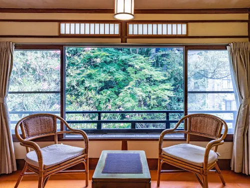 Ichinoyu Honkan Photos