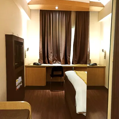 Tamarin Hotel Jakarta Manage by Vib Hospitality Management Kamar Photos
