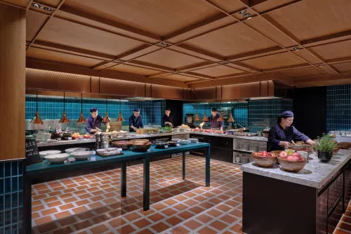 Hyatt Centric Zhongshan Park Shanghai Dining Photos