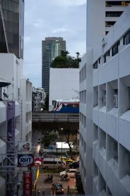 Nantra Silom À proximité de l'hôtel Photos