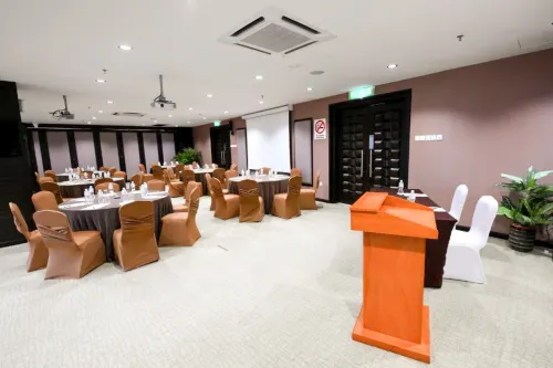 Imperial Heritage Hotel Melaka–City Centre-Free Himalayan Salt Room Access–Free Wifi–Free Parking Бизнес-удобства Photos