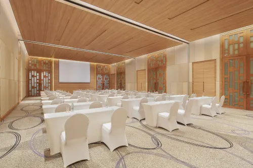 Le Méridien Phuket Mai Khao Beach Resort (Marriott International) Бизнес-удобства Photos