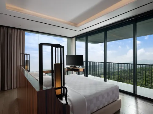 Royal Tulip Golf Resort Gunung Geulis Zimmer Photos