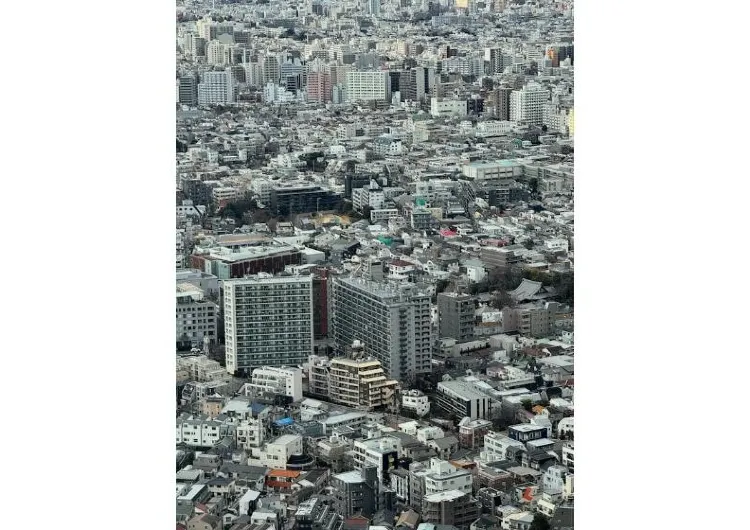 【日本地震】青森県東方沖で最大震度6強の地震発生!被害状況・津波・余震リスク・交通影響・防災対策まとめ