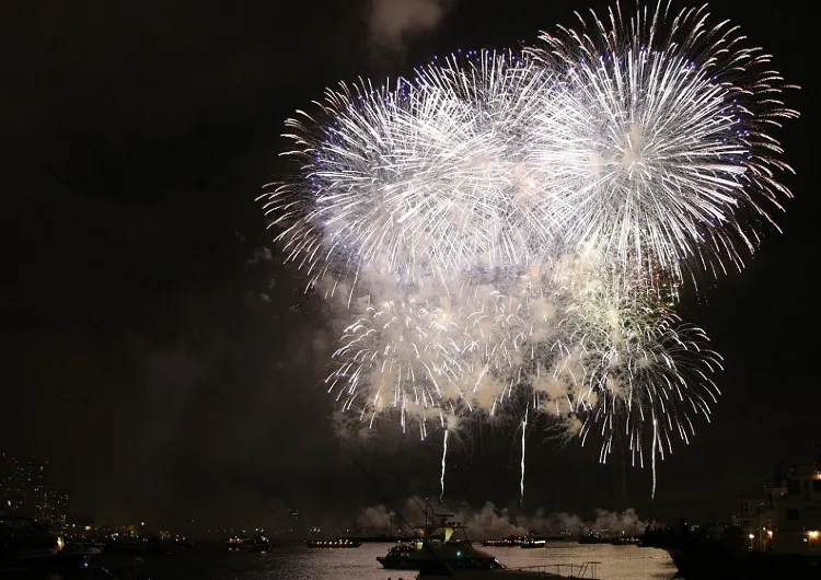 【2025横浜神奈川新聞花火大会】必見、独占観覧ガイド：開催時間、最適な観覧場所、明確な公演時間も正確に把握！