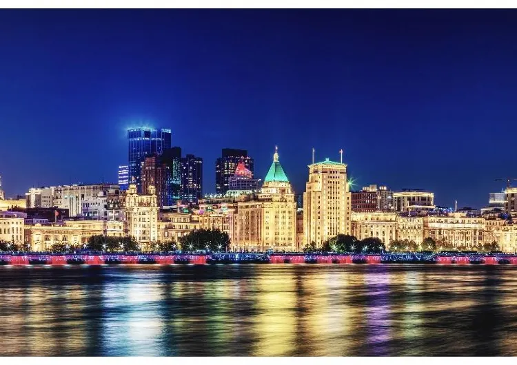 【上海外灘】外灘1日ツアー、人気の観光スポットとグルメ完全ガイド