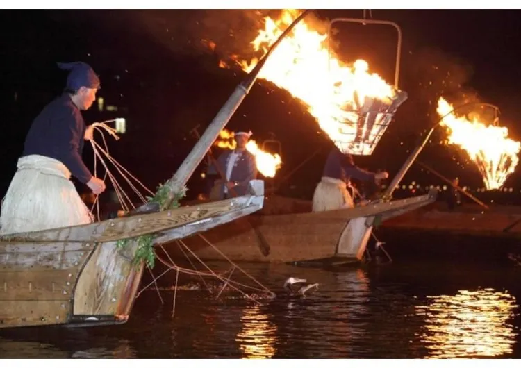 【長良川鵜飼2025】長良川鵜飼とは?見頃・観覧ガイド・混雑予測を全紹介!1300年の伝統が紡ぐ漁火の世界へ