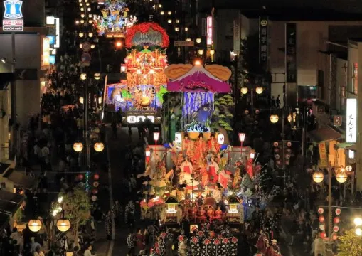 【久慈秋祭り2025】9/18-9/21岩手久慈で開催！久慈秋祭りイベント日程·歴史や山車·交通規制·駐車場·屋台·見どころ·混雑予想解説！