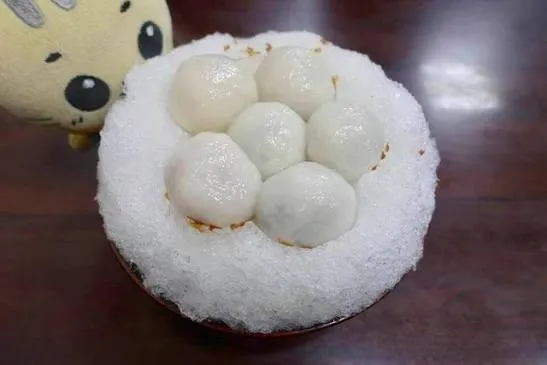 御品元冰火湯圓 熱湯圓配桂花蜜冰