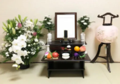 【初盆】初盆(新盆)の迎え方丨法要からお供え、布施、お返しの準備・服装マナーまで徹底解説