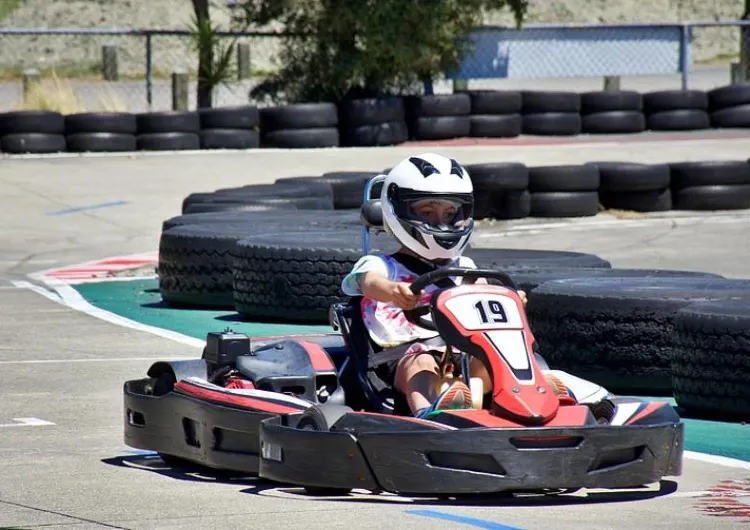 【2025 深圳親子運動遊】卡丁車+滑雪+ Staycation一次過玩晒