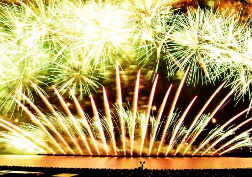 淀川花火大会2025】10月18日開催!第37回なにわ淀川花火大会のチケット