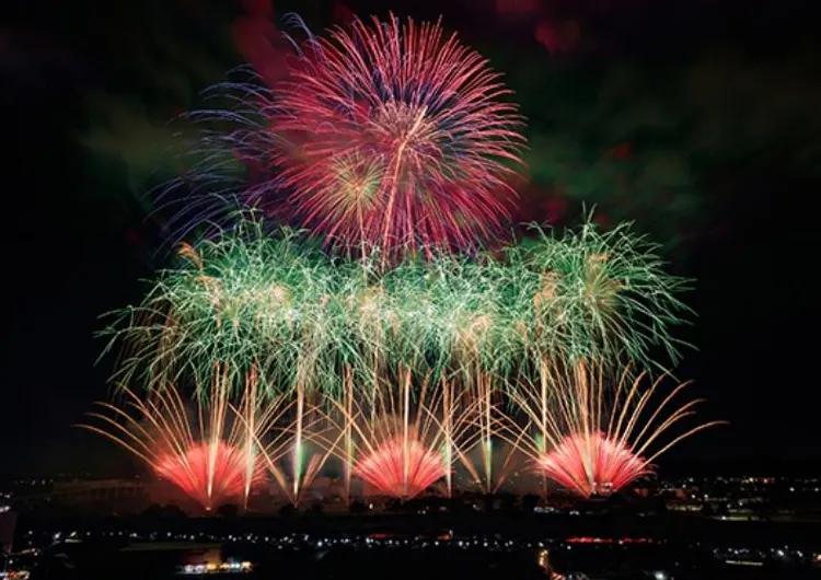 【土浦全国花火競技大会 2026】完全ガイド|日程・チケット・ツアー・アクセス・無料観覧