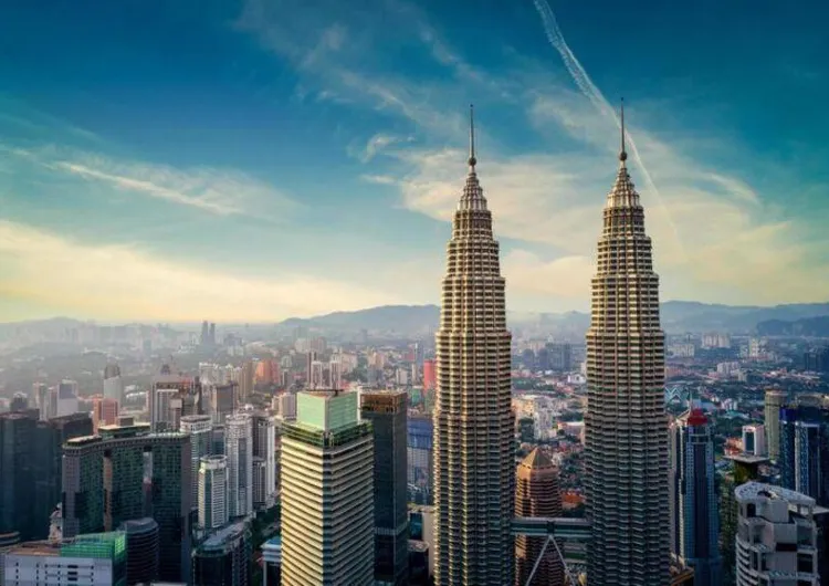 12 Tempat Wisata di Malaysia Wajib Dikunjungi 2026: Dari Kuala Lumpur, Batu Caves, Johor Bahru, Malaka, Langkawi, sampai Penang