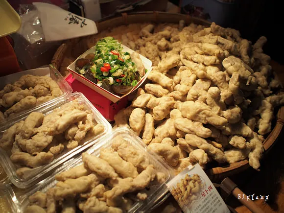 小春糕渣卜肉的現炸卜肉,整盤金黃酥脆