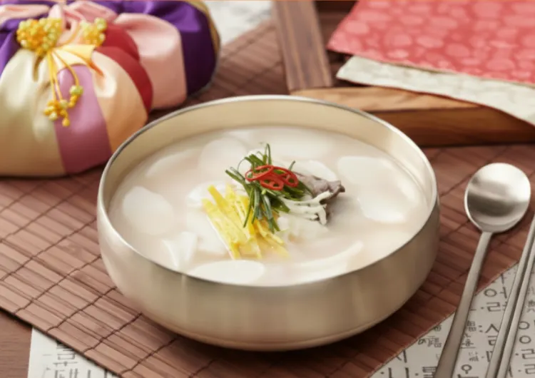 [설날 2026] 설 연휴 기간부터 설날 유래와 풍습, 명절 음식, 주의사항 총정리! + 설날 가볼만한 곳 추천!