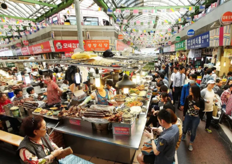 2026년 광장시장 맛집 리스트 | 광장시장 먹거리 육회&빈대떡&칼국수 맛집 추천!