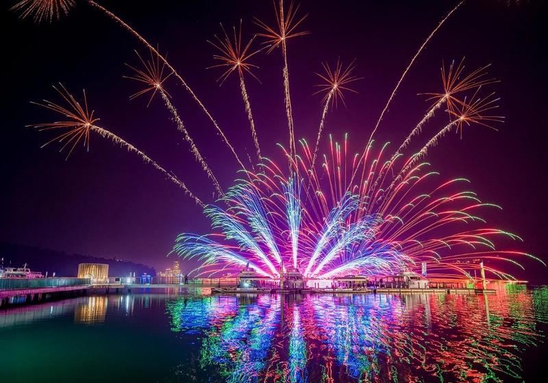 【日月潭花火節2026】日月潭煙火10/17、11/14兩場接力！施放時間、地點、節目表、交通管制攻略