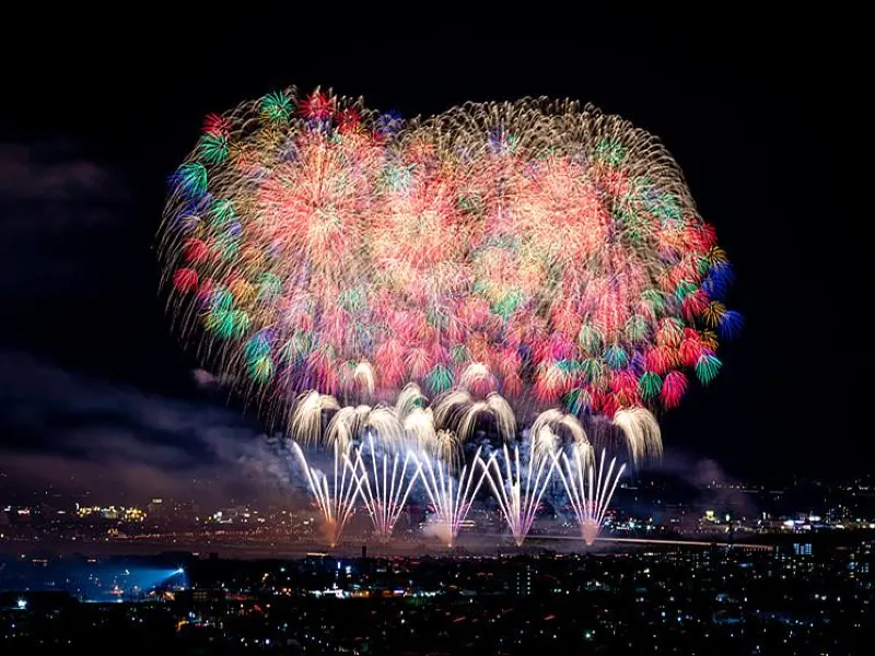 日本三大花火大会2025最新】長岡まつり大花火大会・大曲の花火・土浦 